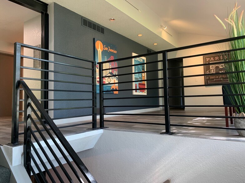 More Photos Of 5702 Elaine Dr, Rockford Unknown For Lease