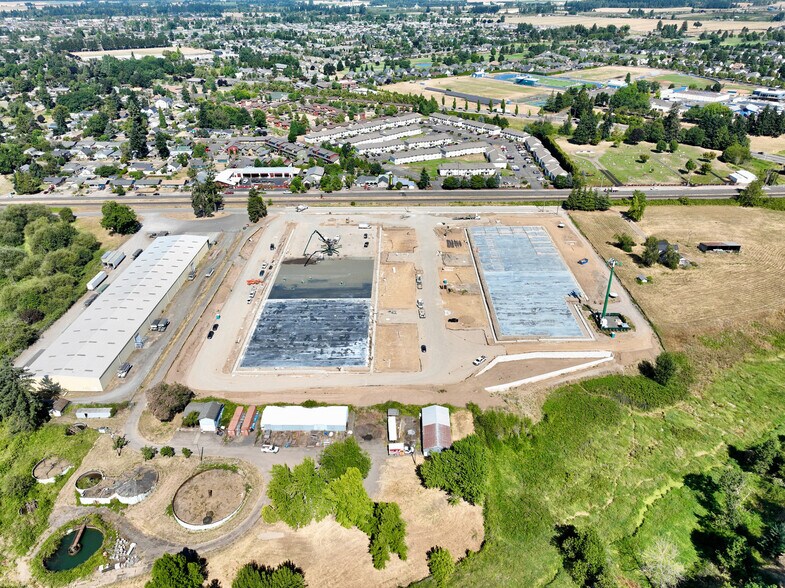 More Photos Of 1414 Commerce Way, Woodburn Industrial For Sale