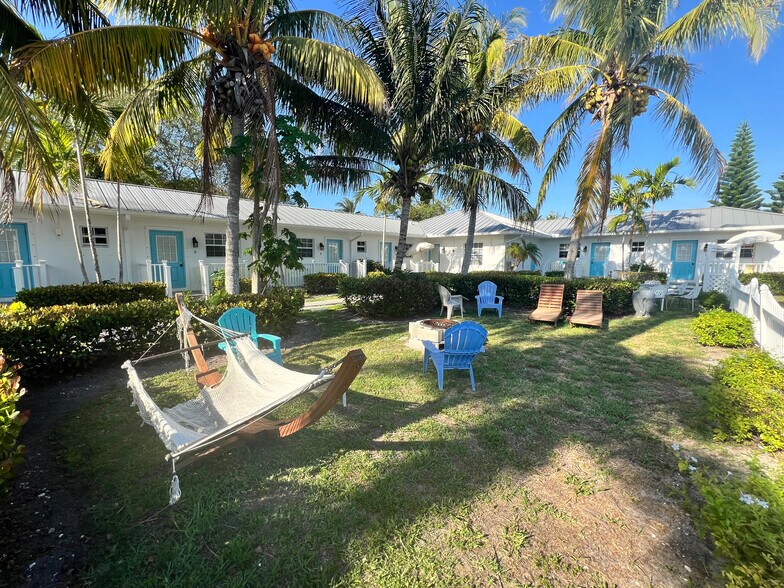 More Photos Of 2502 Tamarind Dr, Hutchinson Island Hotel For Sale