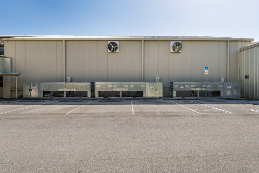 More Photos Of 2600 45th St, Vero Beach Food Processing For Sale