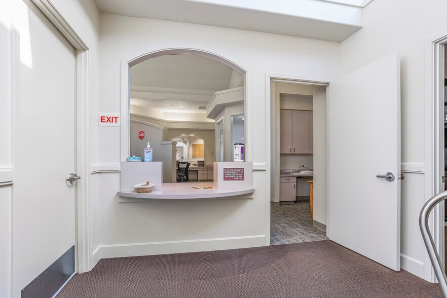 More Photos Of 911 S Washington St, Kennewick Medical For Lease