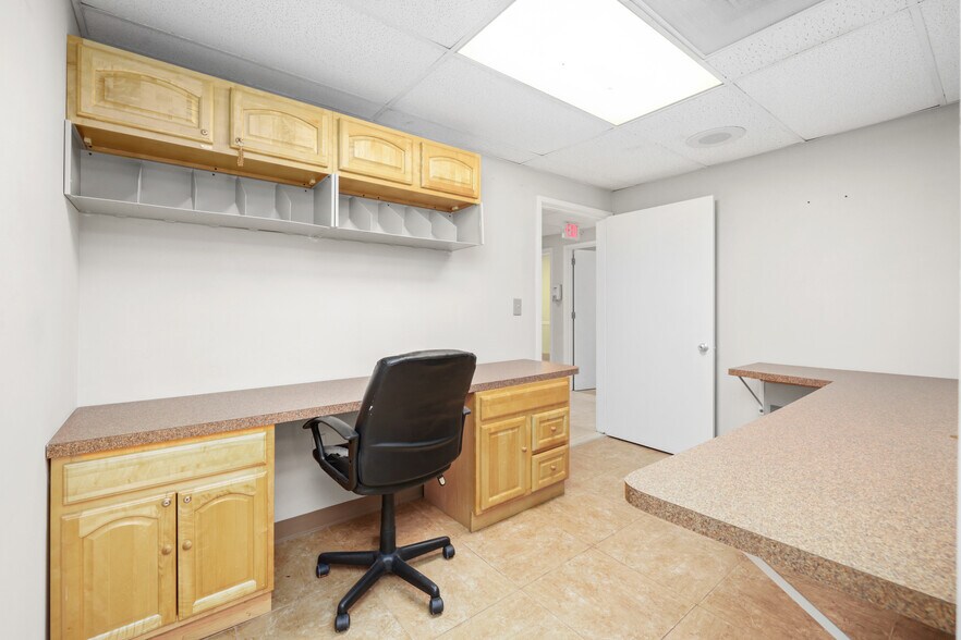 More Photos Of 2054 Park St, Jacksonville Medical For Lease