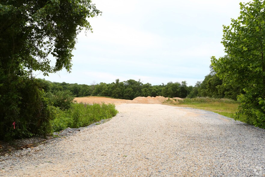 More Photos Of 600 Principio Pky W, North East Unknown For Lease