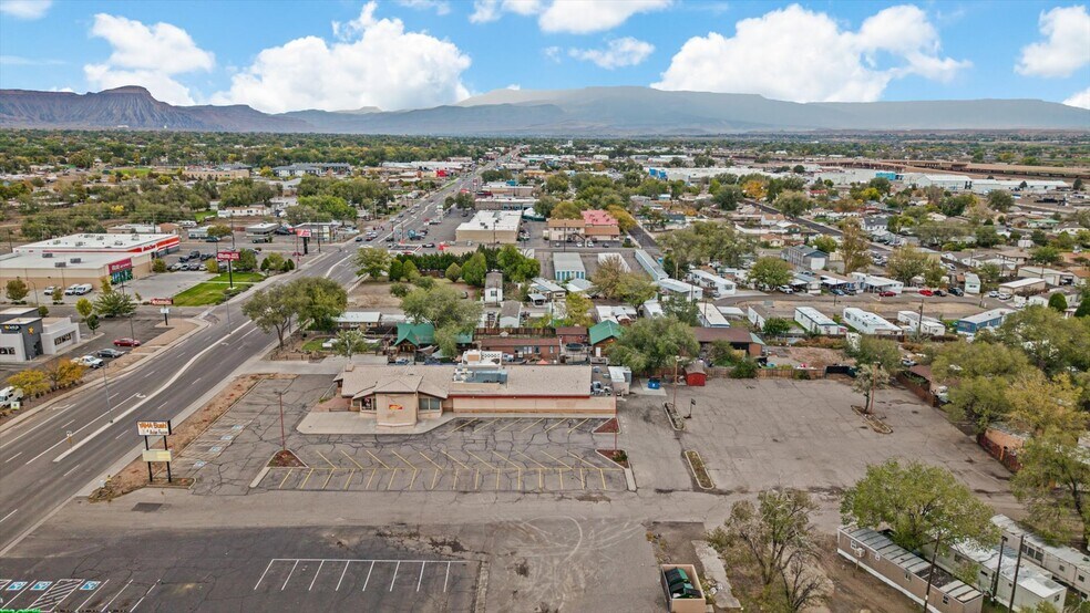 More Photos Of 2839 North Ave, Grand Junction Restaurant For Sale