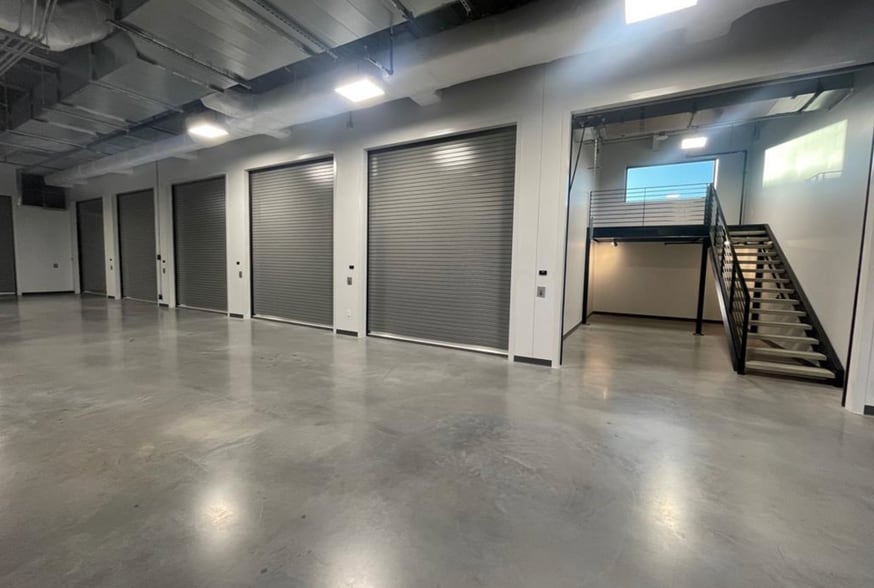 More Photos Of 4229 FM 620, Austin Showroom For Sale