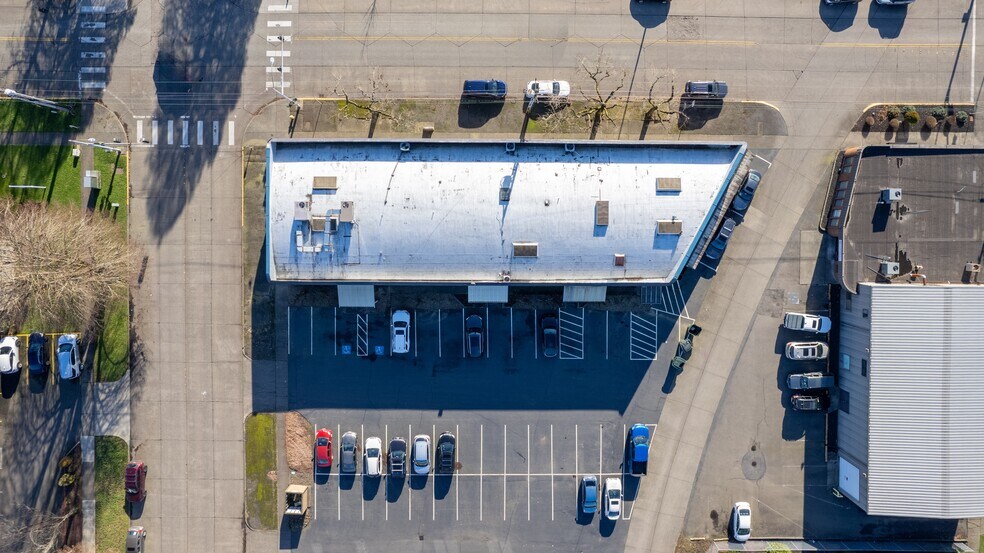 More Photos Of 1106 Douglas St, Longview Medical For Sale