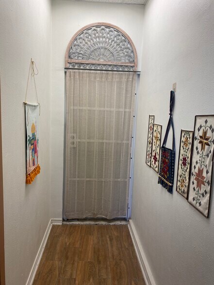 More Photos Of 4307-4321 Lemmon Ave, Dallas General Retail For Lease