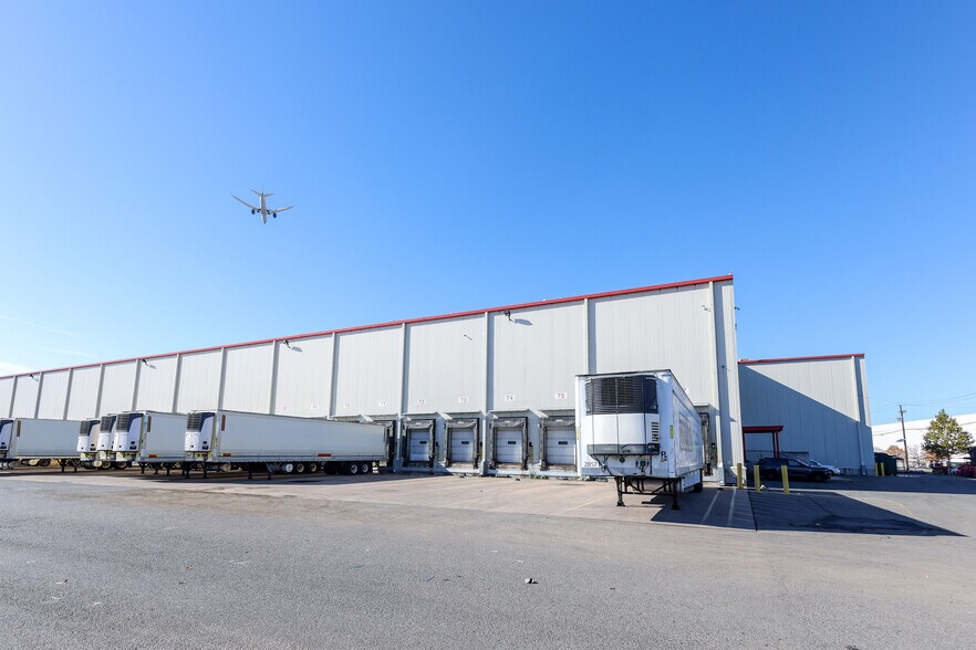 More Photos Of 54 Joseph St, Newark Warehouse For Lease