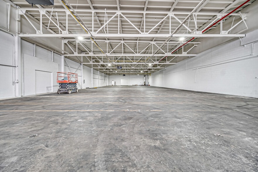 More Photos Of 799 E 73rd St, Cleveland Warehouse For Lease