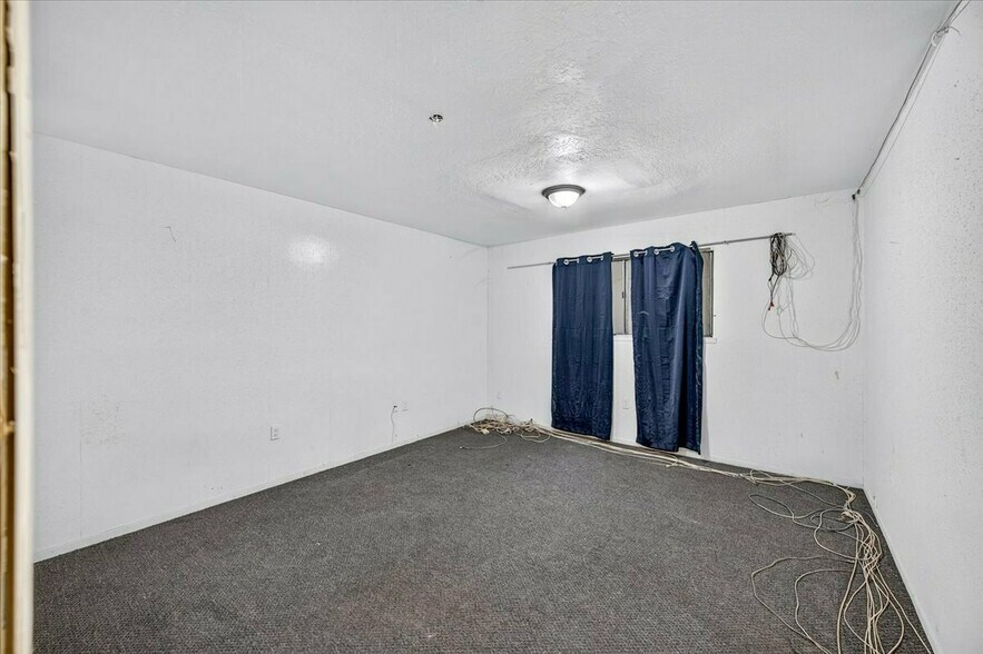 More Photos Of 23745 Avenue 112, Porterville Refrigeration Cold Storage For Sale