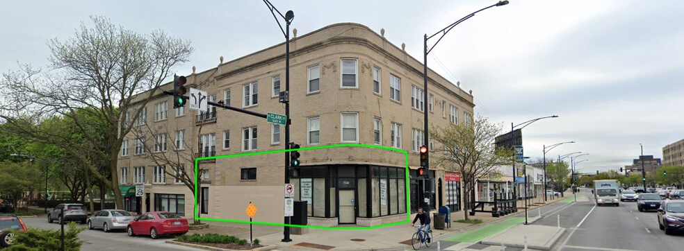More Photos Of 5977 N Clark St, Chicago Storefront Retail Residential For Lease