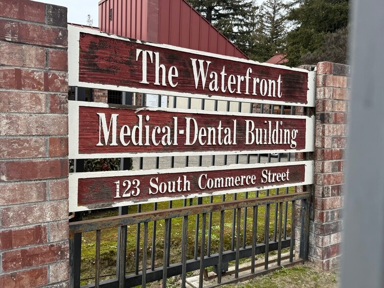Primary Photo Of 123 S Commerce St, Stockton Healthcare For Lease