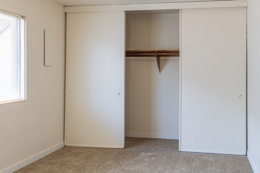 More Photos Of 7606-7720 E Burnside St, Portland Apartments For Sale