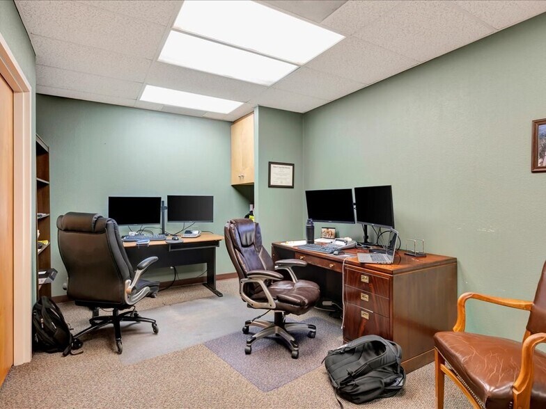 More Photos Of 204 E Burke Ave, Lufkin Office For Sale