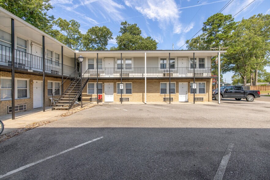 More Photos Of 2107 Rondo St, Charleston Apartments For Sale