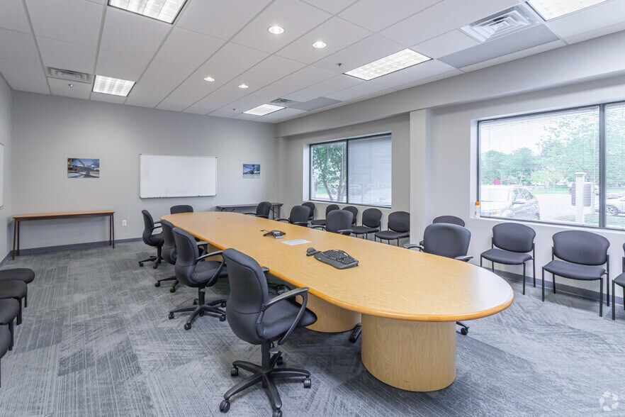 More Photos Of 1 Ivybrook Blvd, Warminster Township Light Distribution For Lease