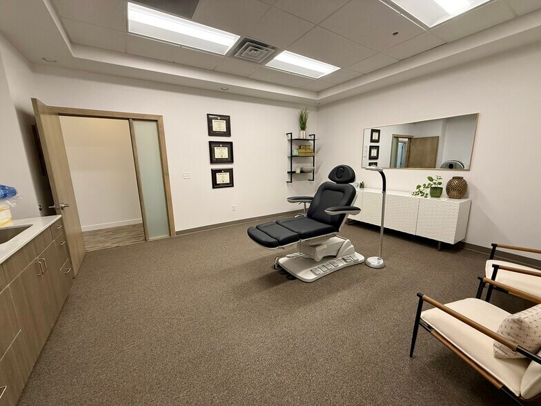 More Photos Of 12481 S Fort St, Draper Medical For Lease