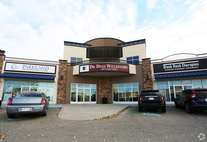 More Photos Of 3215 49 Ave, Red Deer Storefront For Lease