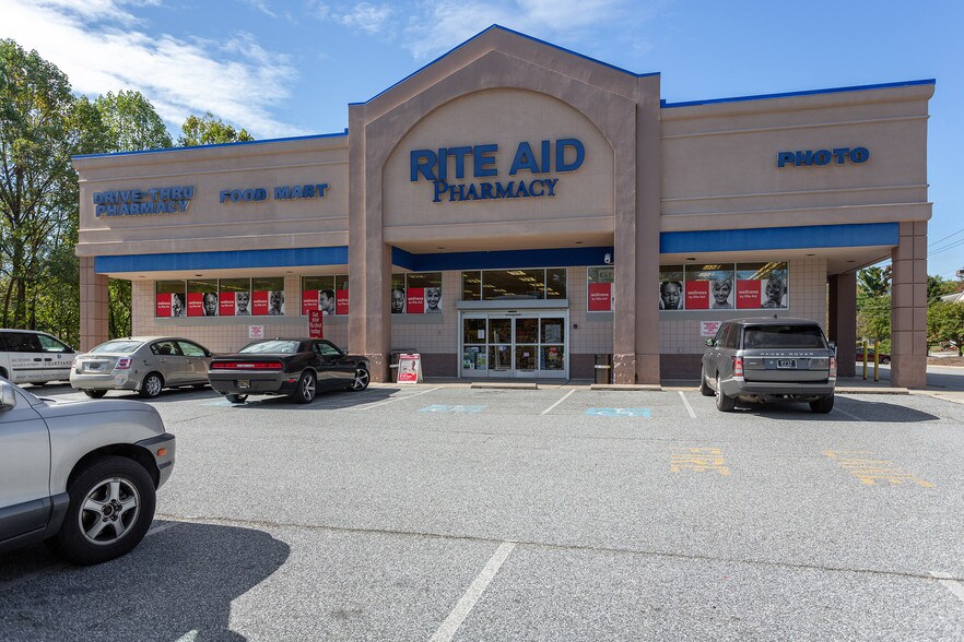 More Photos Of 399 New London Rd, Newark Drugstore For Sale