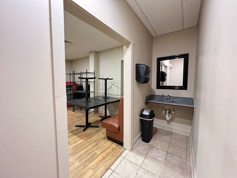 More Photos Of 4260 E Ponce De Leon Ave, Clarkston Freestanding For Lease