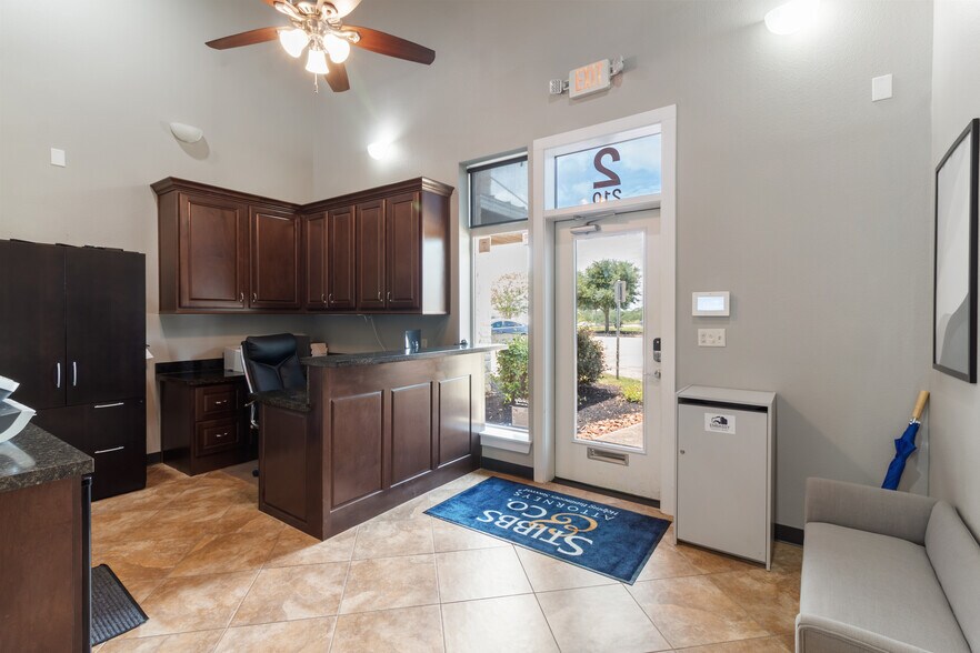 More Photos Of 750 William D Fitch Pky, College Station Loft Creative Space For Lease