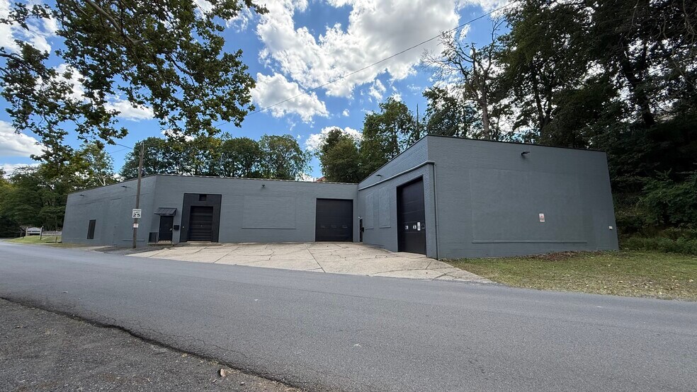 More Photos Of 719 Conestoga St, Bethlehem Warehouse For Lease
