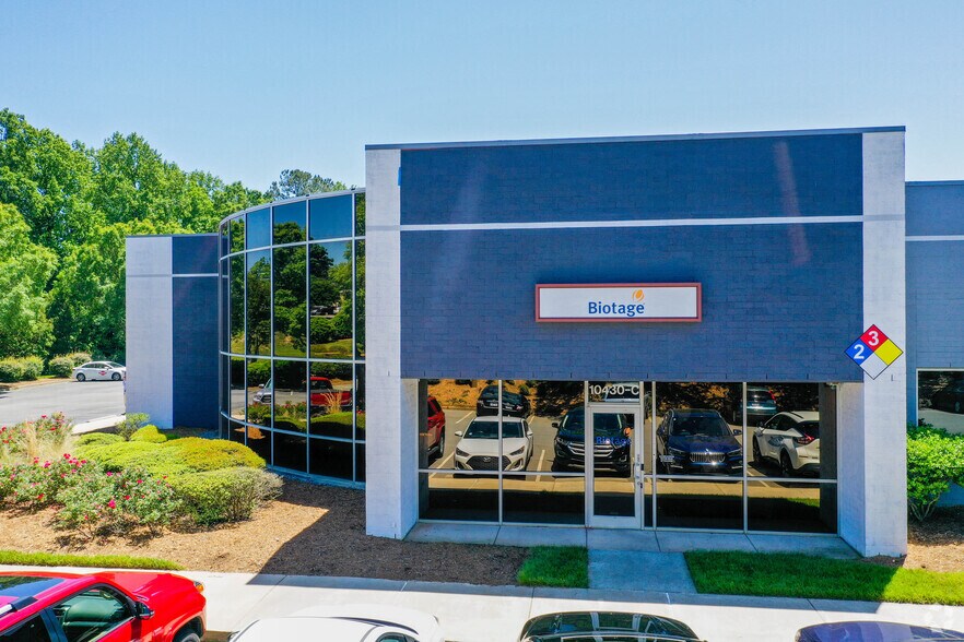 More Photos Of 10430 Harris Oaks Blvd, Charlotte Light Distribution For Lease