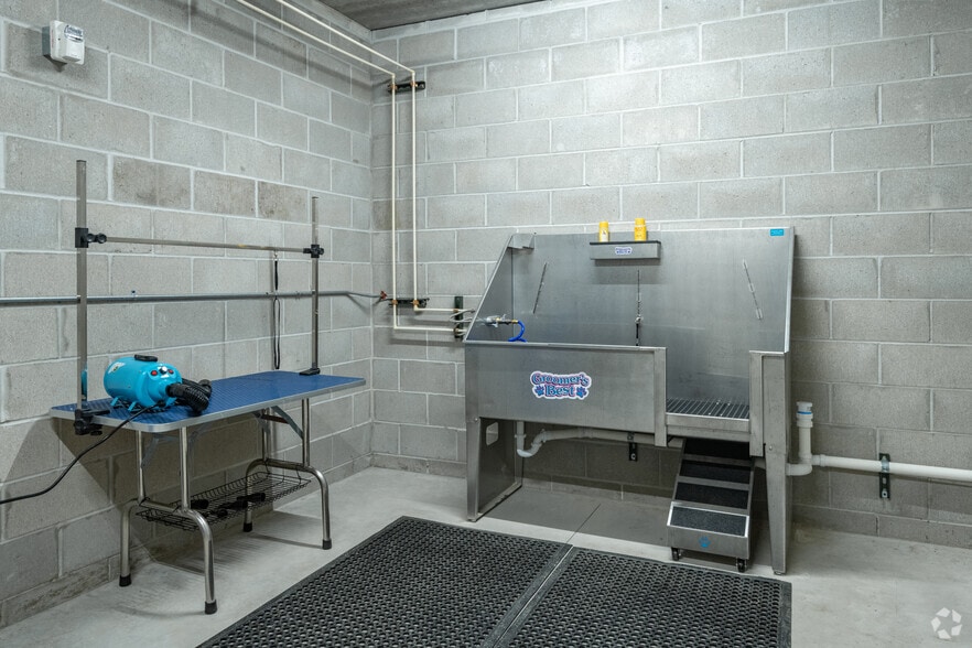 More Photos Of 1482 S 84th St, West Allis Apartments For Lease