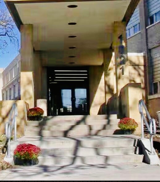 Primary Photo Of 540 Fairview Ave, Saint Paul Unknown For Lease