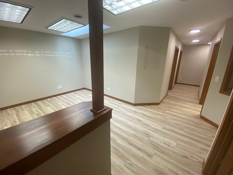 More Photos Of 315 39th Ave SW, Puyallup Office For Lease