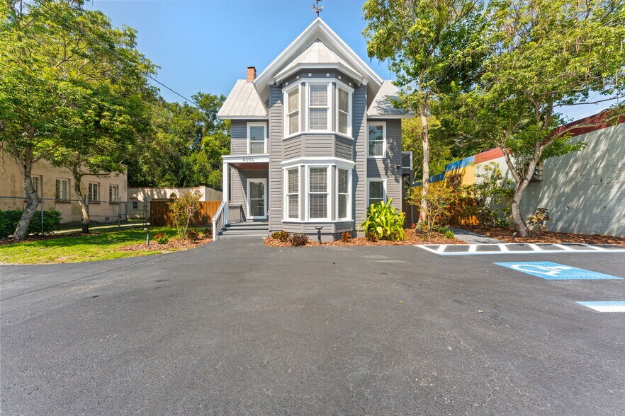 More Photos Of 4206 N Nebraska Ave, Tampa Loft Creative Space For Sale