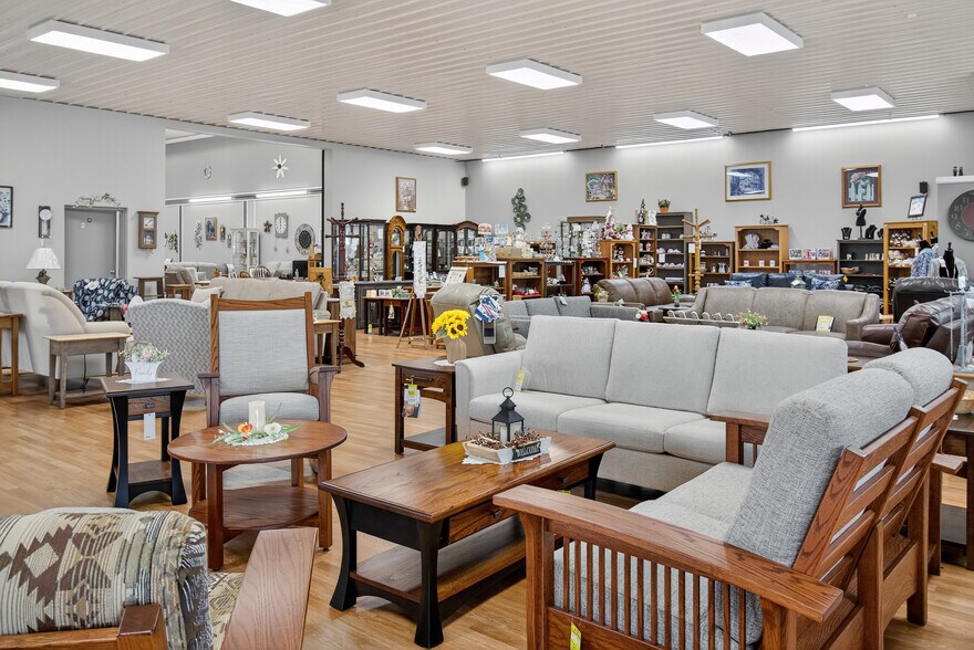 More Photos Of 3530 - 3532 Union St, North Chili Freestanding For Sale