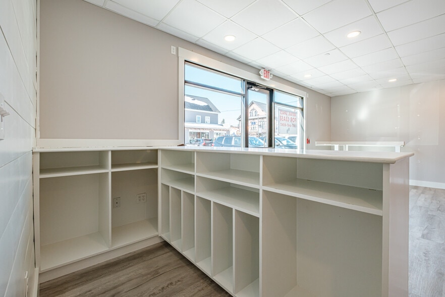 More Photos Of 271 Main St, Bridgton General Retail For Lease