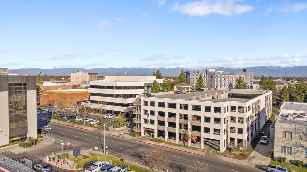 More Photos Of 100 Willow Plz, Visalia Medical For Sale