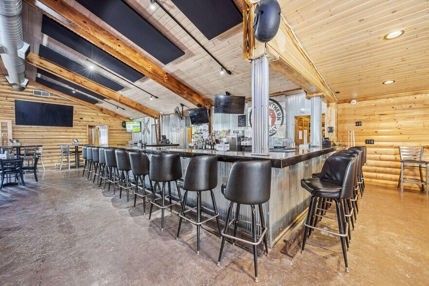 More Photos Of 511 Fergus Ave, Erhard Restaurant For Sale