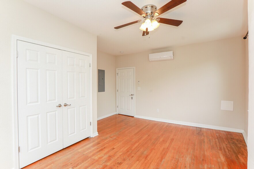 More Photos Of 1000 Gates Ave, Norfolk Apartments For Sale