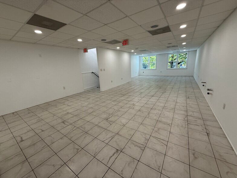 More Photos Of 7307 Georgia Ave NW, Washington Restaurant For Sale