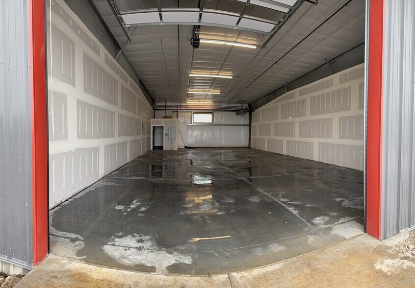 More Photos Of 5680 Browns Canyon Rd, Peoa Showroom For Lease