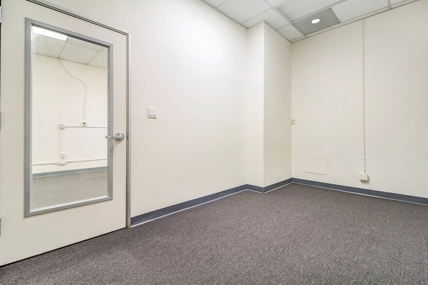 More Photos Of 2681 Dow Ave, Tustin Manufacturing For Lease