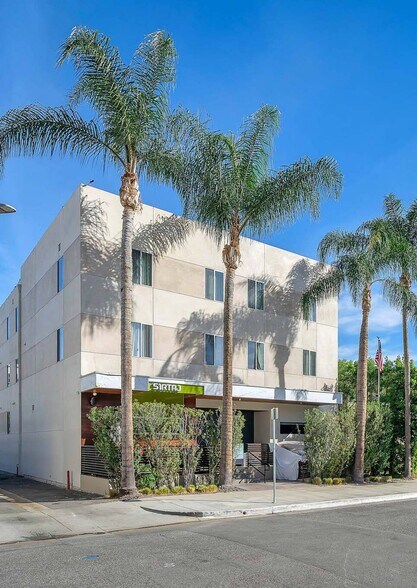 Primary Photo Of 120 S Reeves Dr, Beverly Hills Hotel For Sale