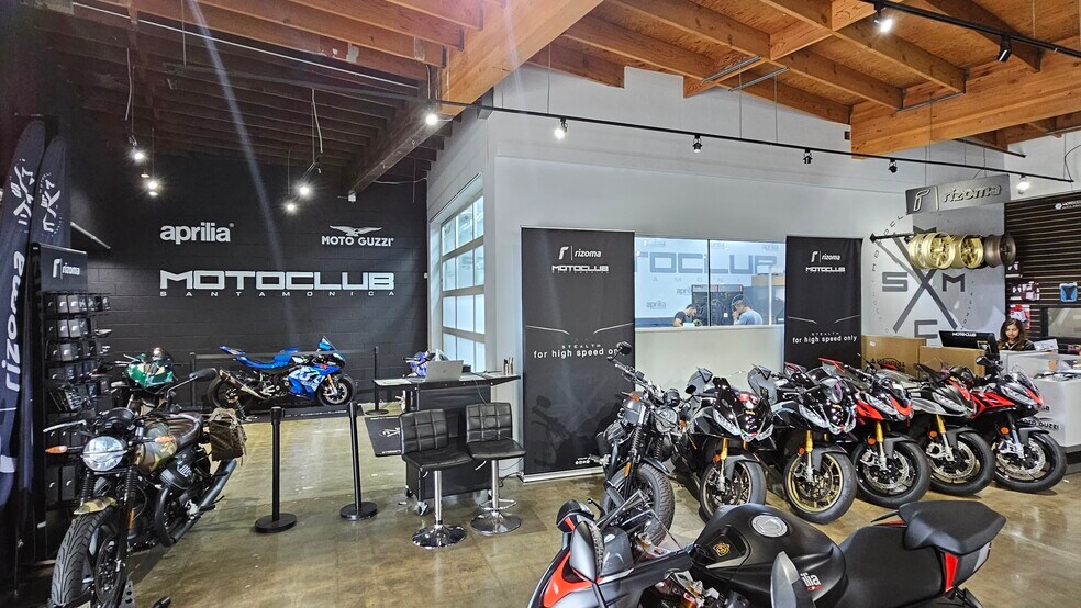 More Photos Of 2011-2013 Lincoln Blvd, Santa Monica General Retail For Sale