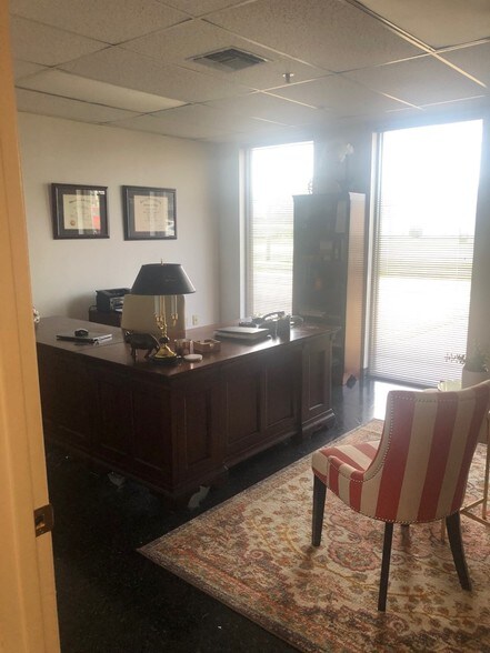 More Photos Of 2425-2573 Silver Star Rd, Orlando Warehouse For Lease