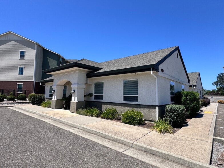 More Photos Of 3570 Santa Rosa Way, Redding Medical For Lease