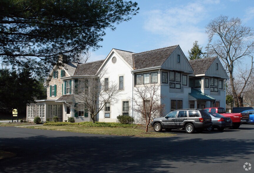 More Photos Of 581 Skippack Pike, Blue Bell Office For Lease