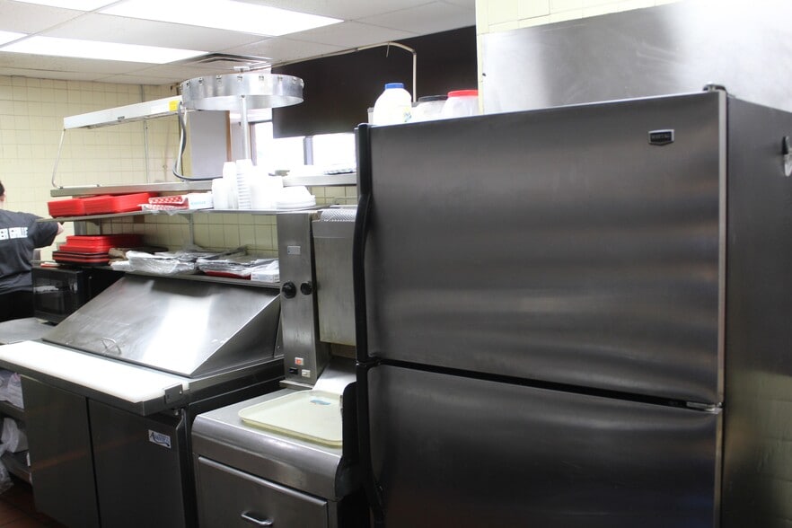 More Photos Of 1223 Main St, Woodward Fast Food For Sale