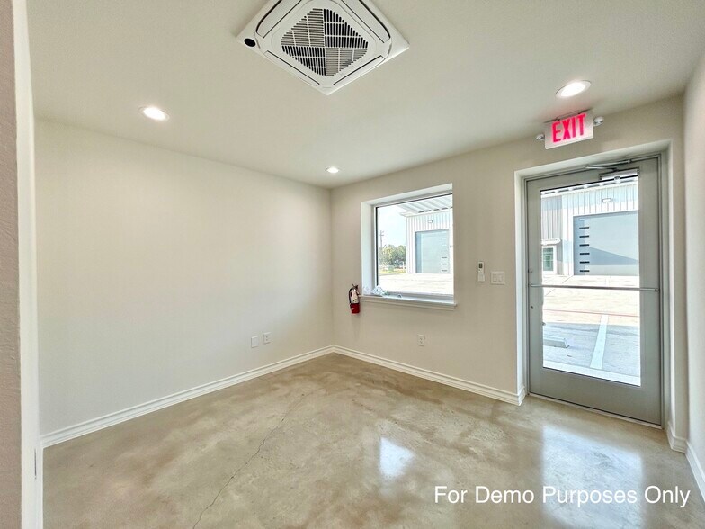 More Photos Of 1304 Leander Dr, Leander Industrial For Sale