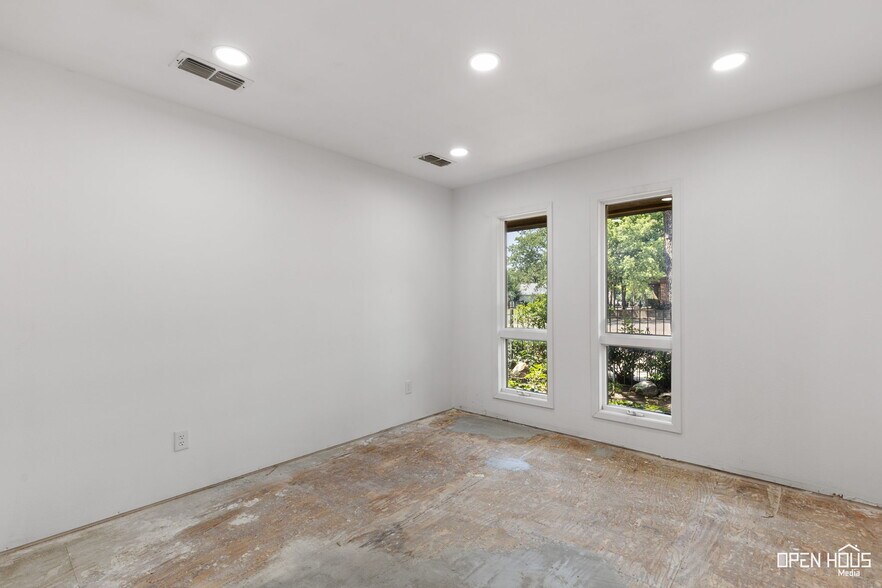 More Photos Of 1317 East St, Graham Medical For Sale