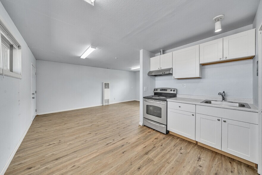 More Photos Of 2820 Broadmoor Ave, Concord Restaurant For Sale