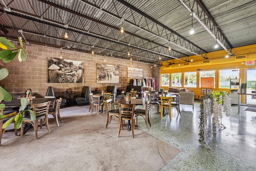 More Photos Of 602 E 20th St, Houston Restaurant For Lease