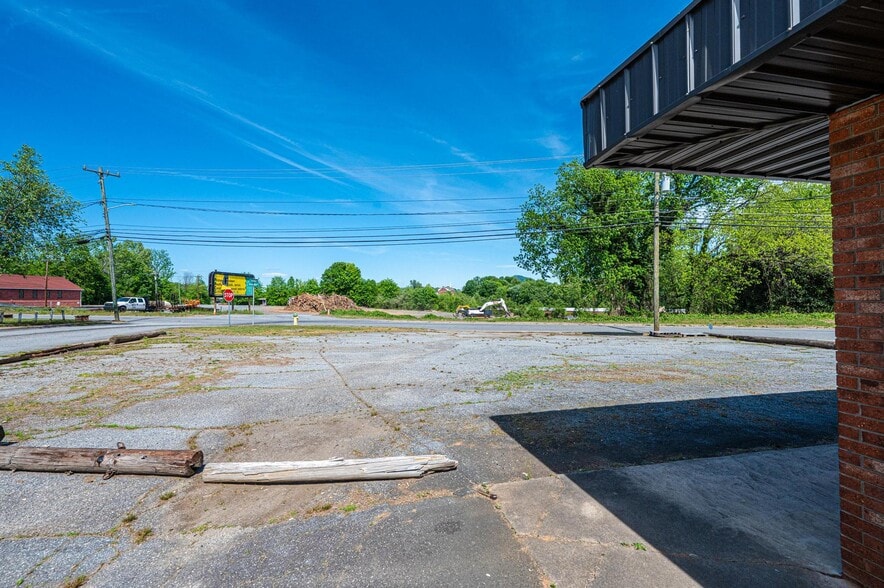 More Photos Of 304 Virginia St SW, Lenoir Storefront Retail Office For Sale